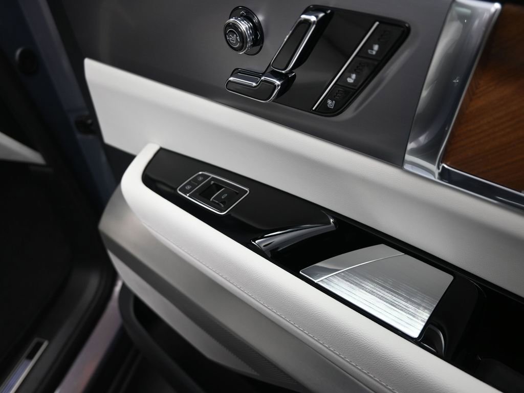 New 2026 Cadillac Vistiq Premium Luxury AWD/4WD image 30