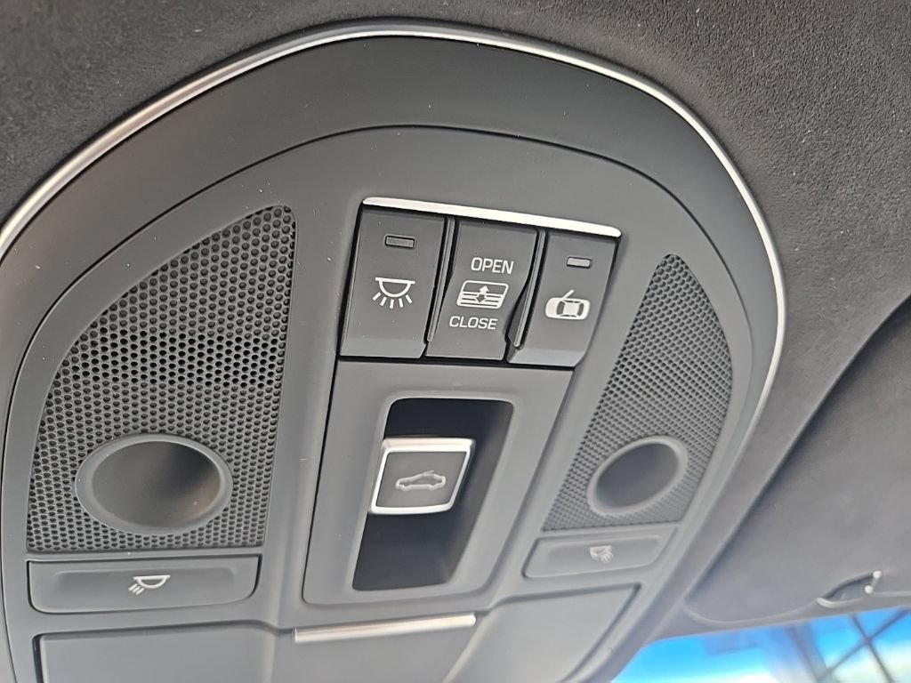 Used 2018 Genesis G80 3.3T Sport AWD/4WD image 69