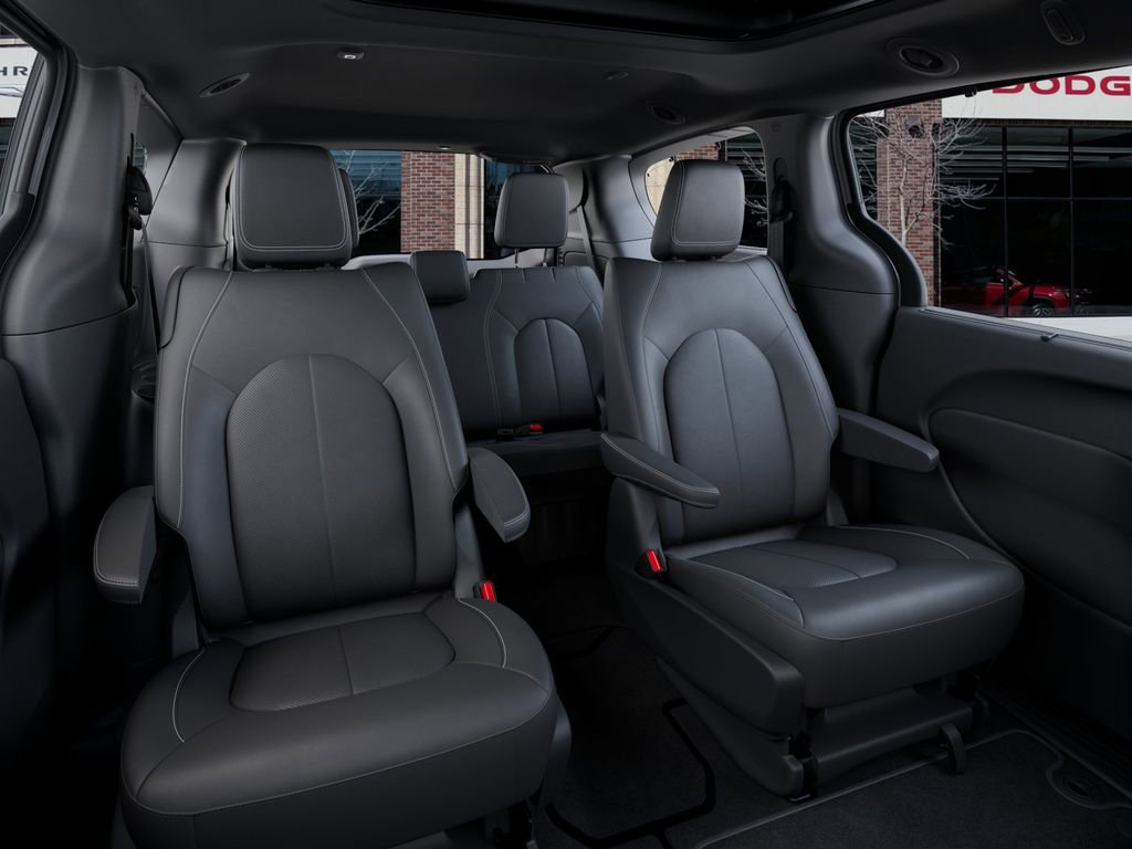 New 2025 Chrysler Pacifica Limited image 15