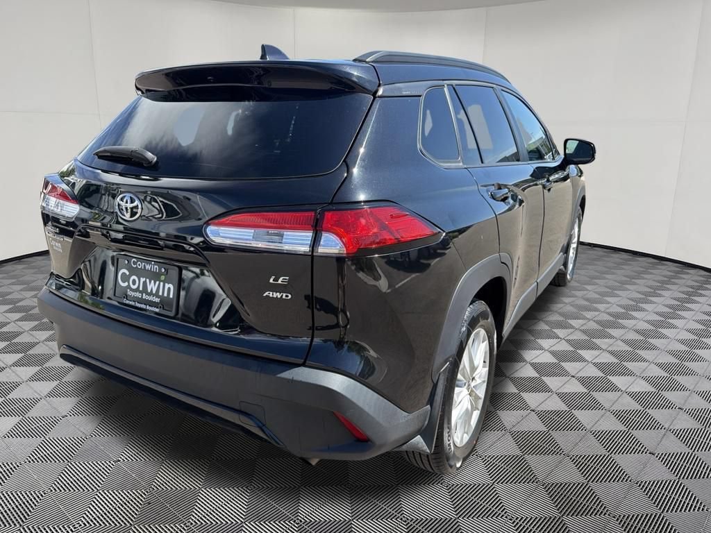 Used 2024 Toyota Corolla Cross LE AWD/4WD image 7