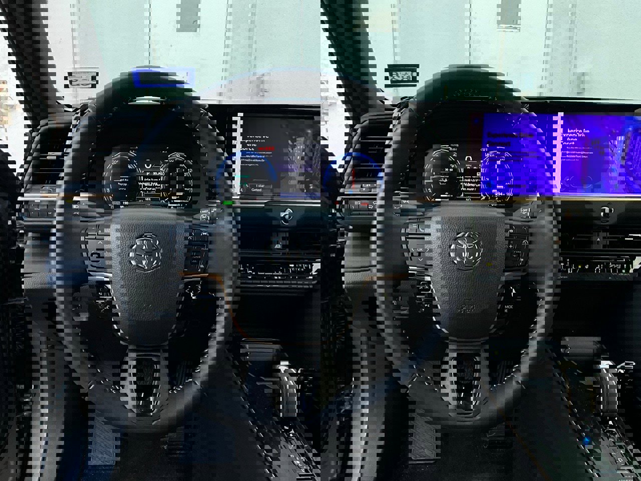 Used 2025 Toyota Crown XLE image 13