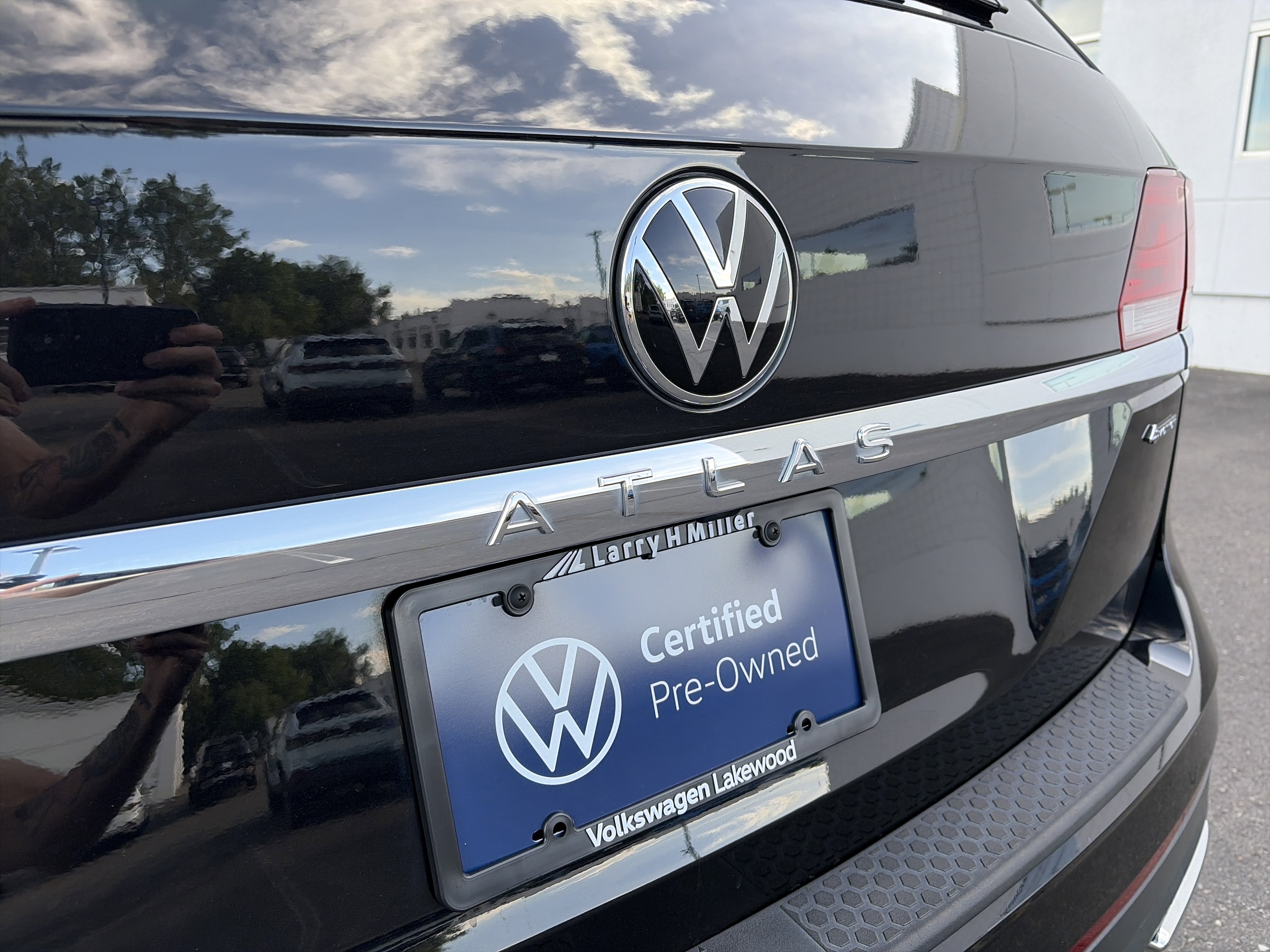 Used 2023 Volkswagen Atlas SEL AWD/4WD image 29
