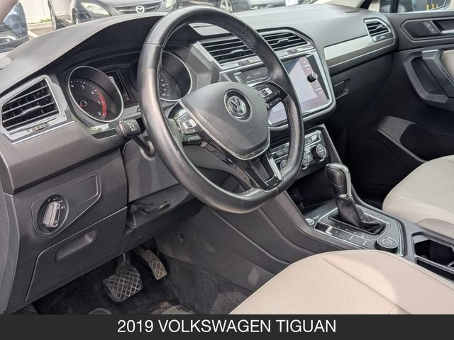 Used 2019 Volkswagen Tiguan SE AWD/4WD image 12