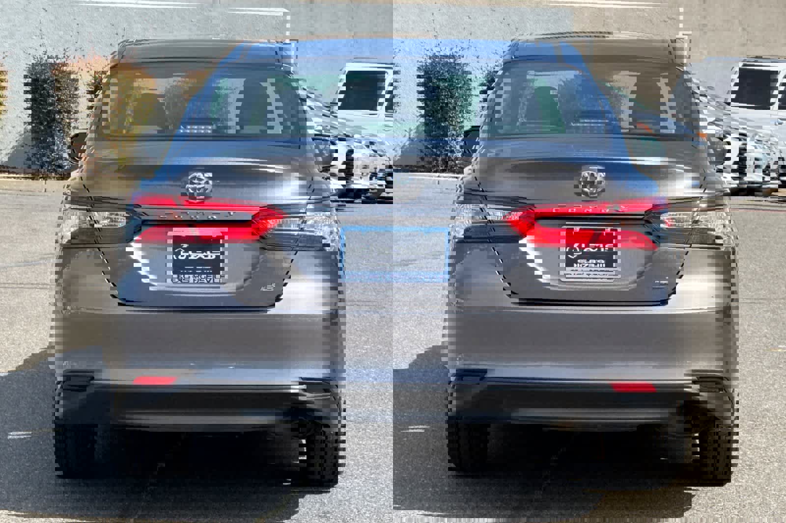 Used 2018 Toyota Camry LE image 8