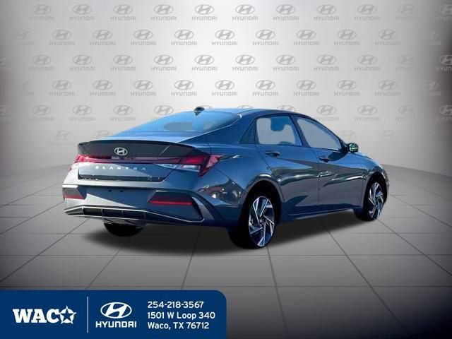 Used 2025 Hyundai Elantra Sport image 9