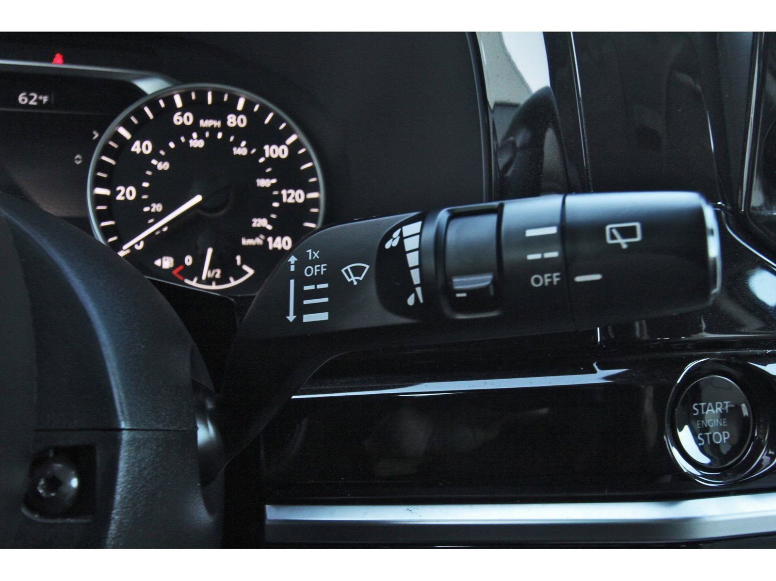 Used 2025 Nissan Pathfinder SL image 22