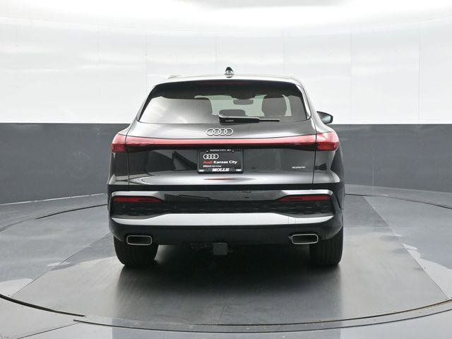 Certified 2025 Audi Q5 Premium w/ Convenience Package image 6