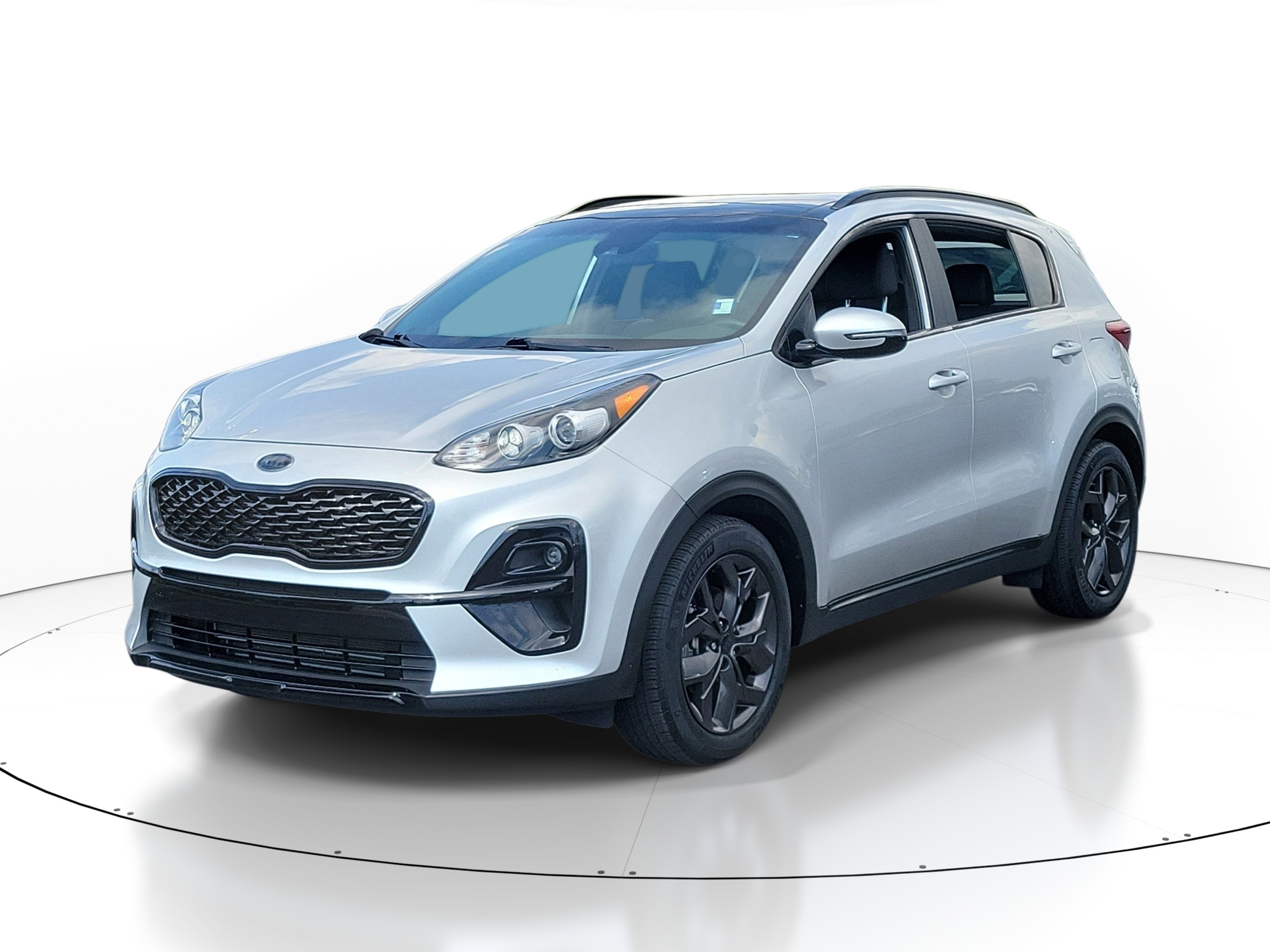 Used 2022 Kia Sportage Nightfall Edition FWD image 3