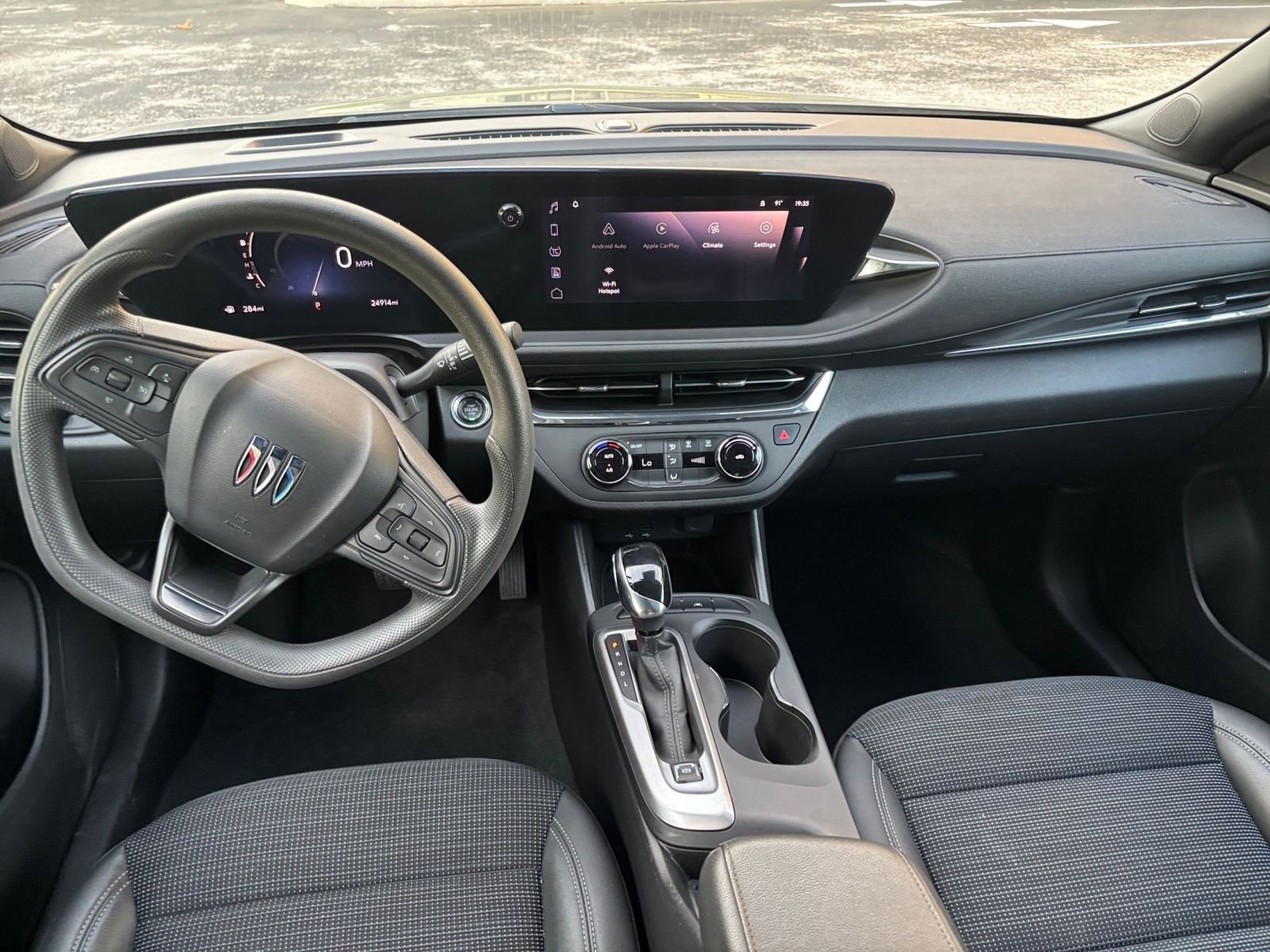 Used 2025 Buick Envista Preferred FWD image 28