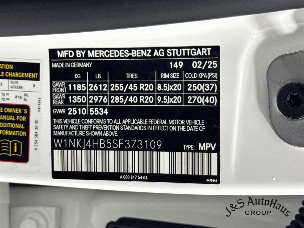 Used 2025 Mercedes-Benz GLC 300 4MATIC image 41