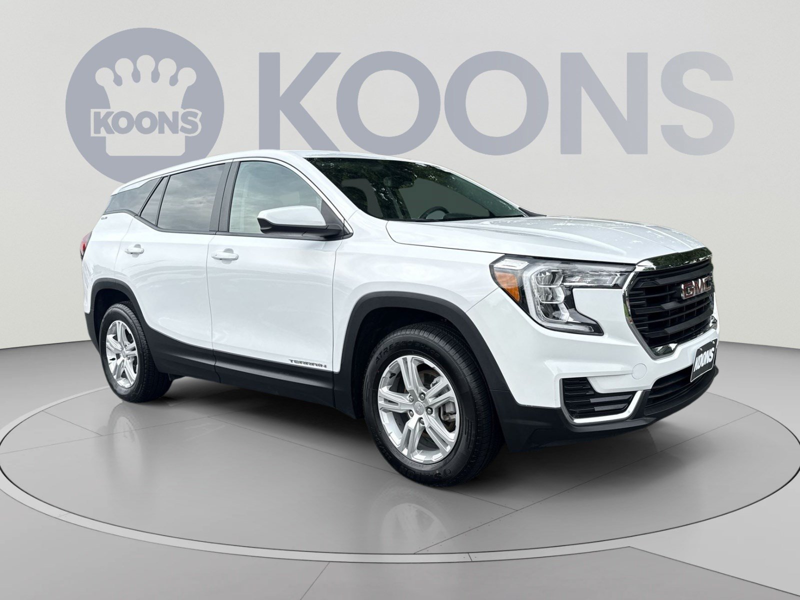 Used 2024 GMC Terrain SLE AWD/4WD image 10