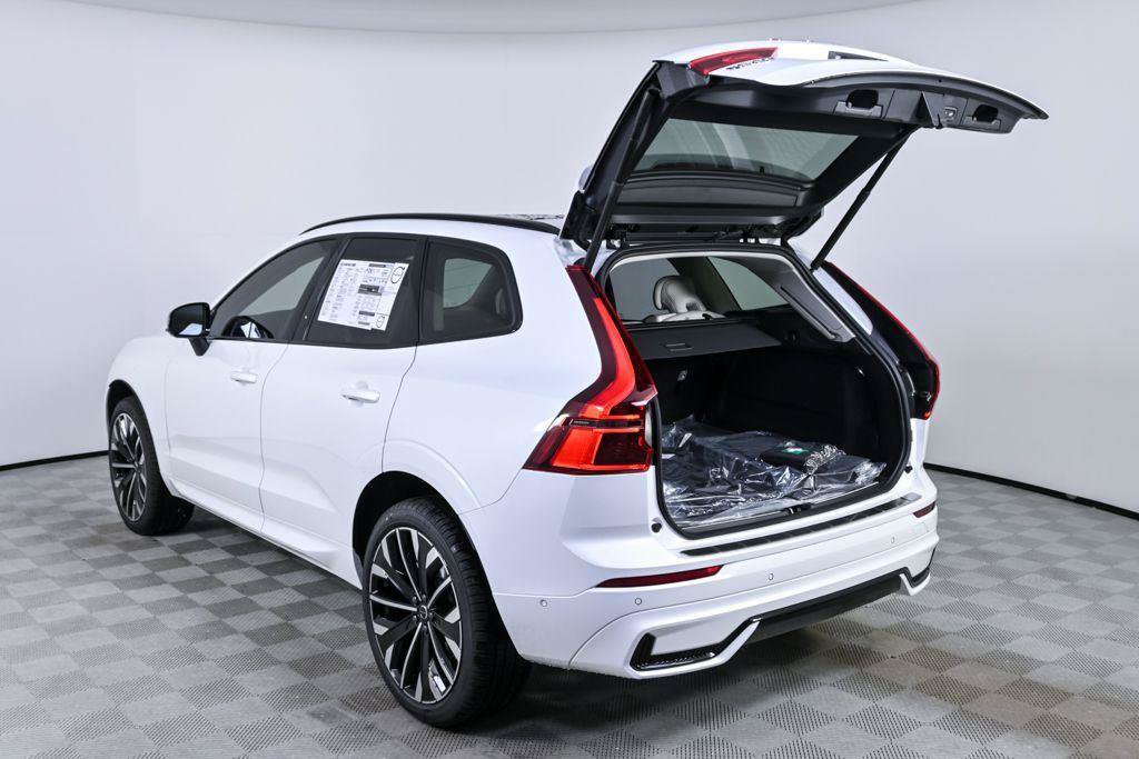 Used 2026 Volvo XC60 B5 Ultra w/ Protection Package Premier AWD/4WD image 32