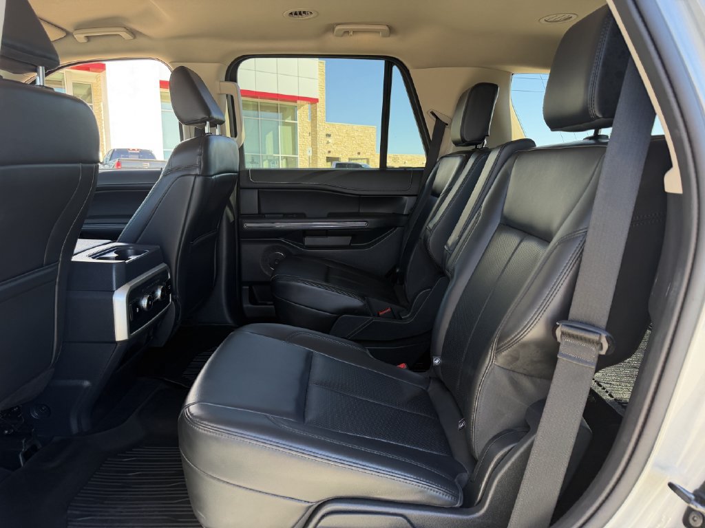 Used 2024 Ford Expedition XLT RWD image 25