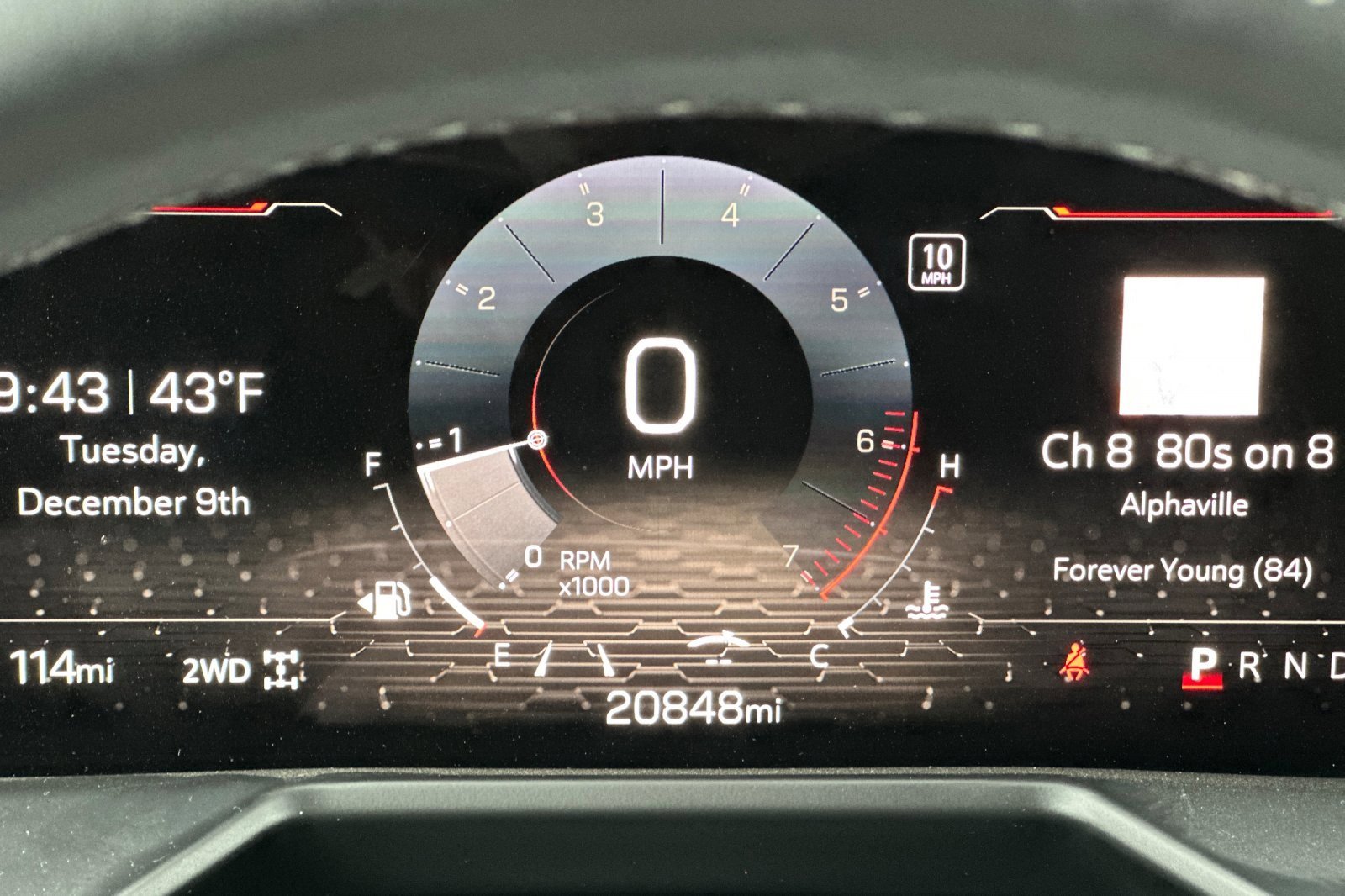 Used 2025 GMC Acadia Elevation image 29