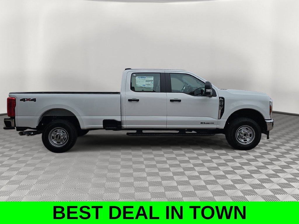 New 2026 Ford F250 XL w/ XL Chrome Package AWD/4WD image 2