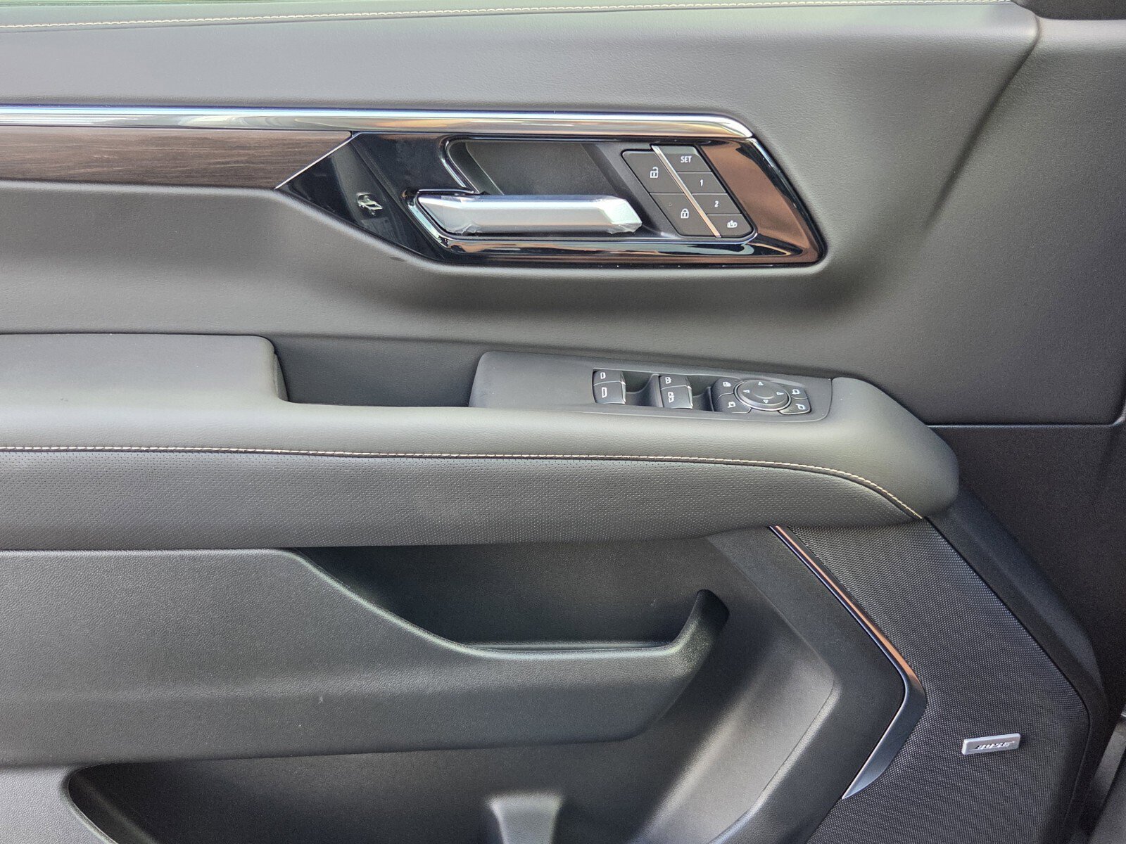 New 2026 Chevrolet Suburban Premier image 15