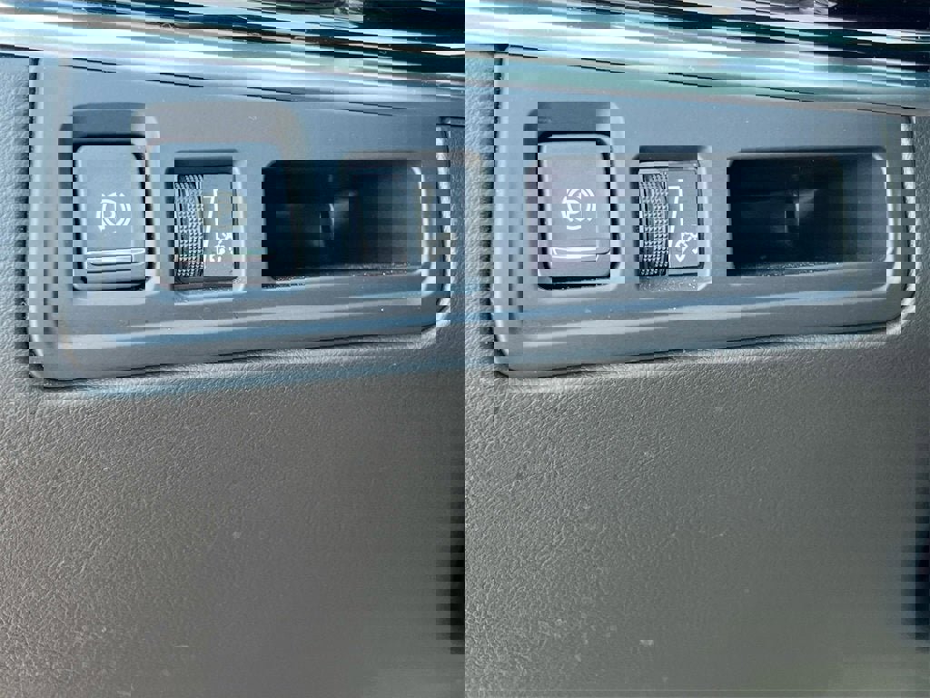 New 2025 Cadillac XT6 Luxury image 10