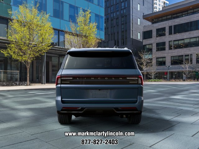 New 2027 Lincoln Navigator Premiere AWD/4WD image 7
