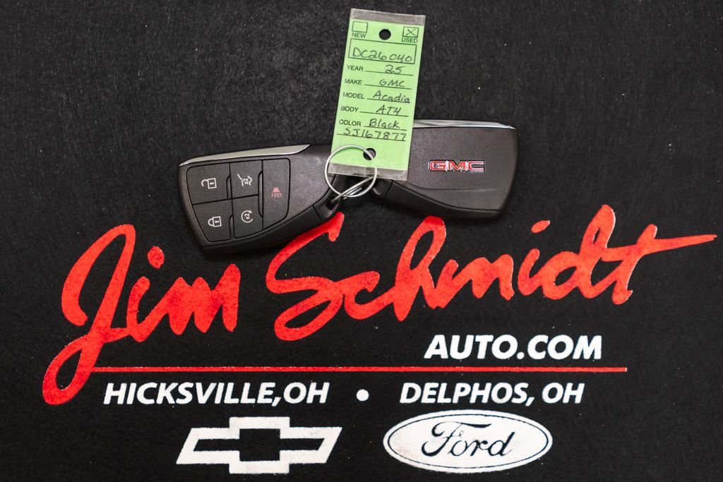 Used 2025 GMC Acadia AT4 w/ Luxury Package image 44