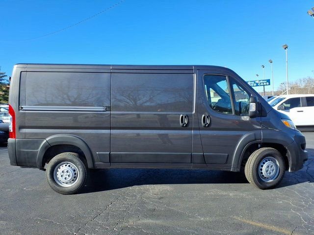 Used 2025 RAM ProMaster 1500 FWD image 2