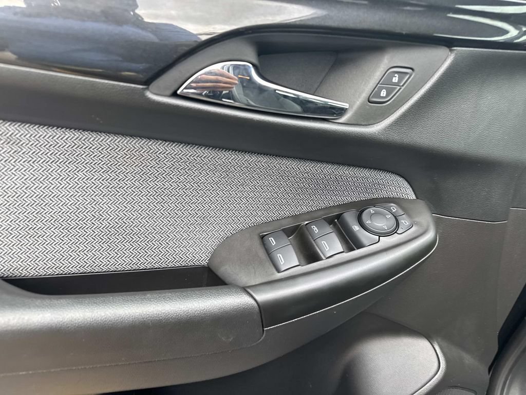 Used 2025 Chevrolet TrailBlazer LT FWD image 20