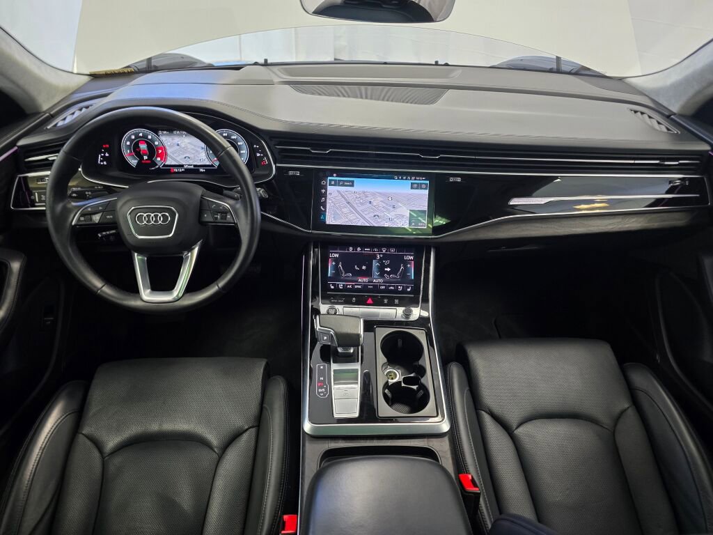 Used 2021 Audi Q8 Prestige w/ Prestige Package image 17