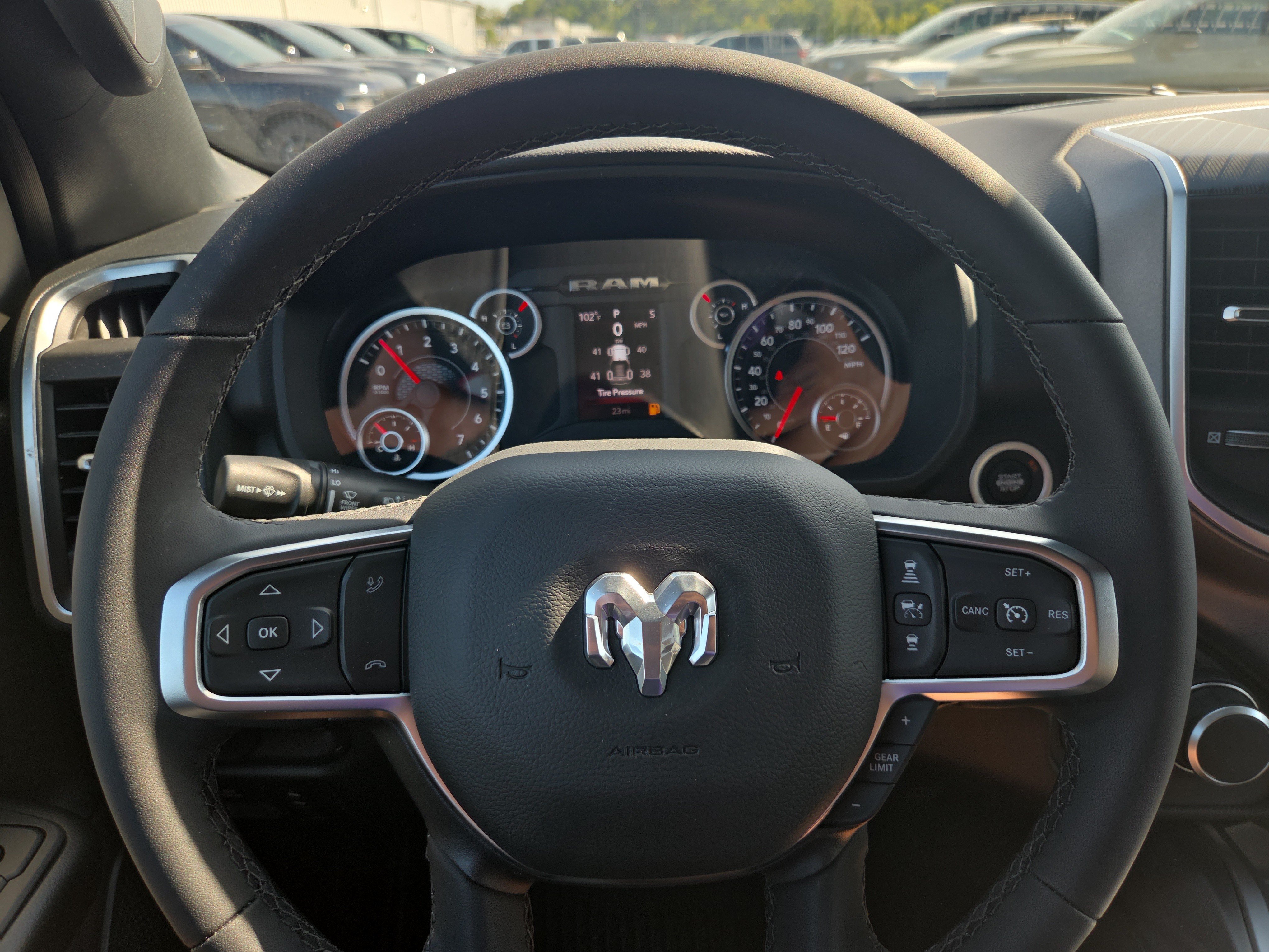 New 2026 RAM 1500 Big Horn AWD/4WD image 9