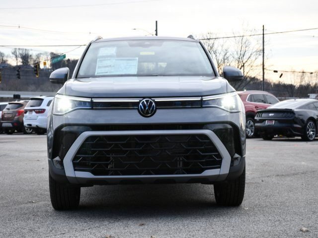 New 2026 Volkswagen Taos SEL AWD/4WD image 2