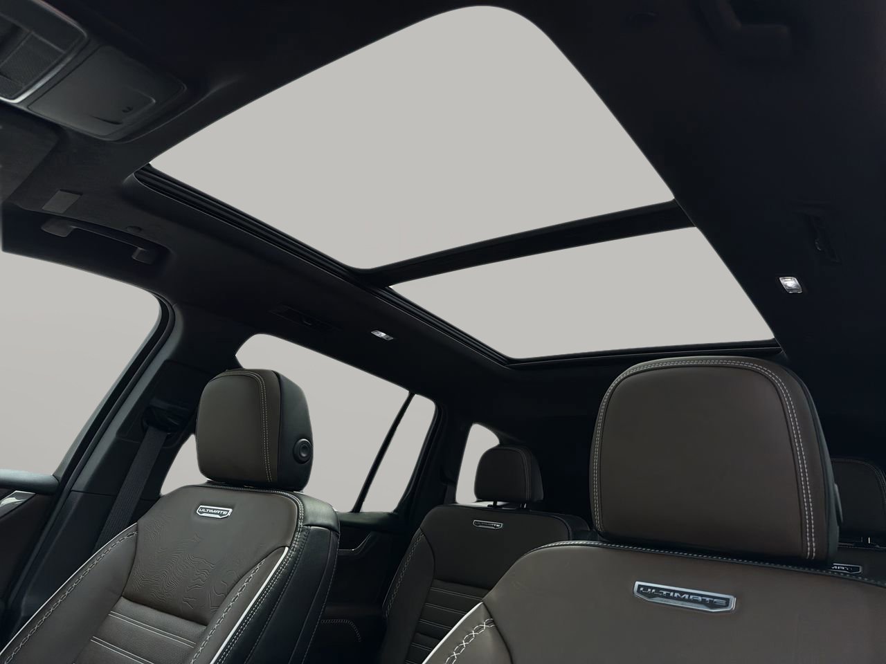 Used 2026 GMC Acadia Denali Ultimate FWD image 22