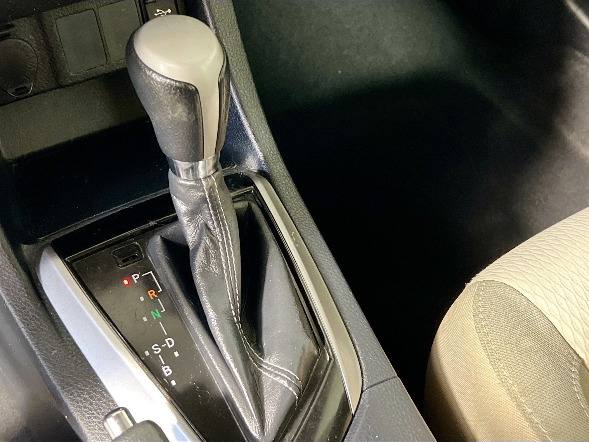 Used 2016 Toyota Corolla LE image 22