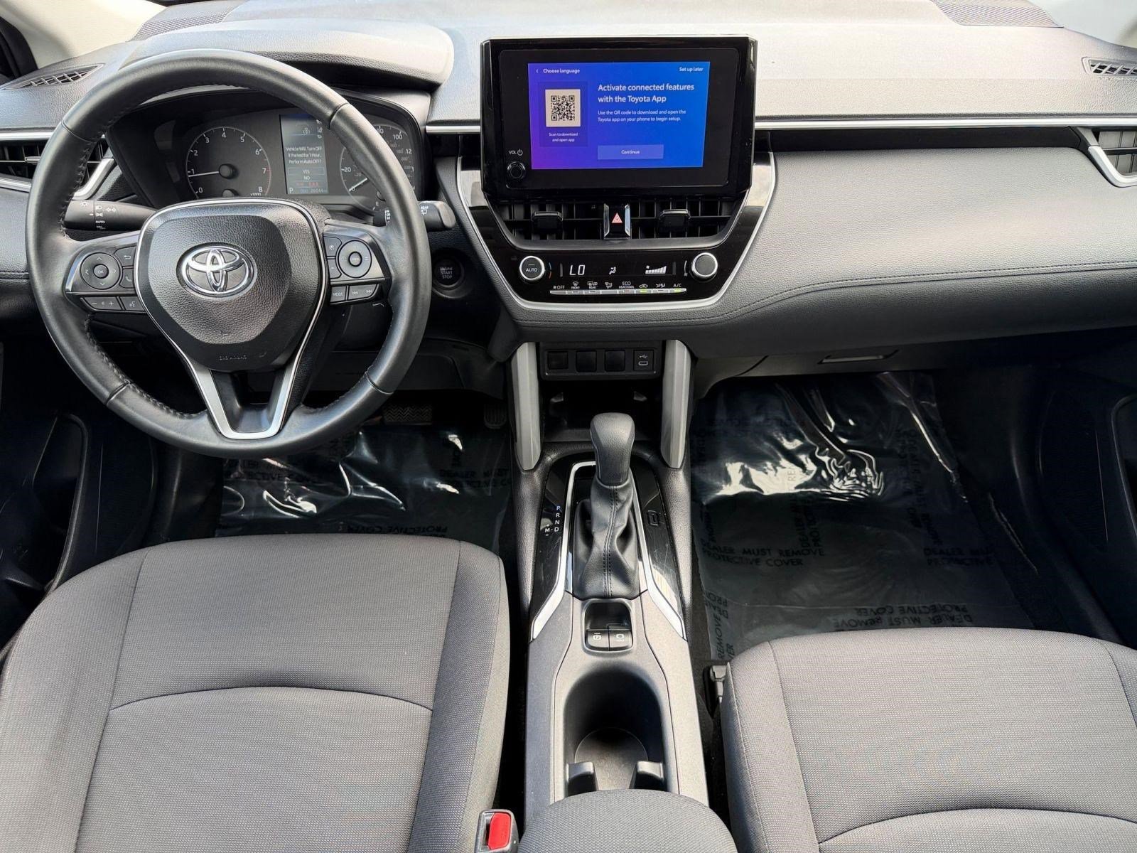 Used 2025 Toyota Corolla Cross LE image 25