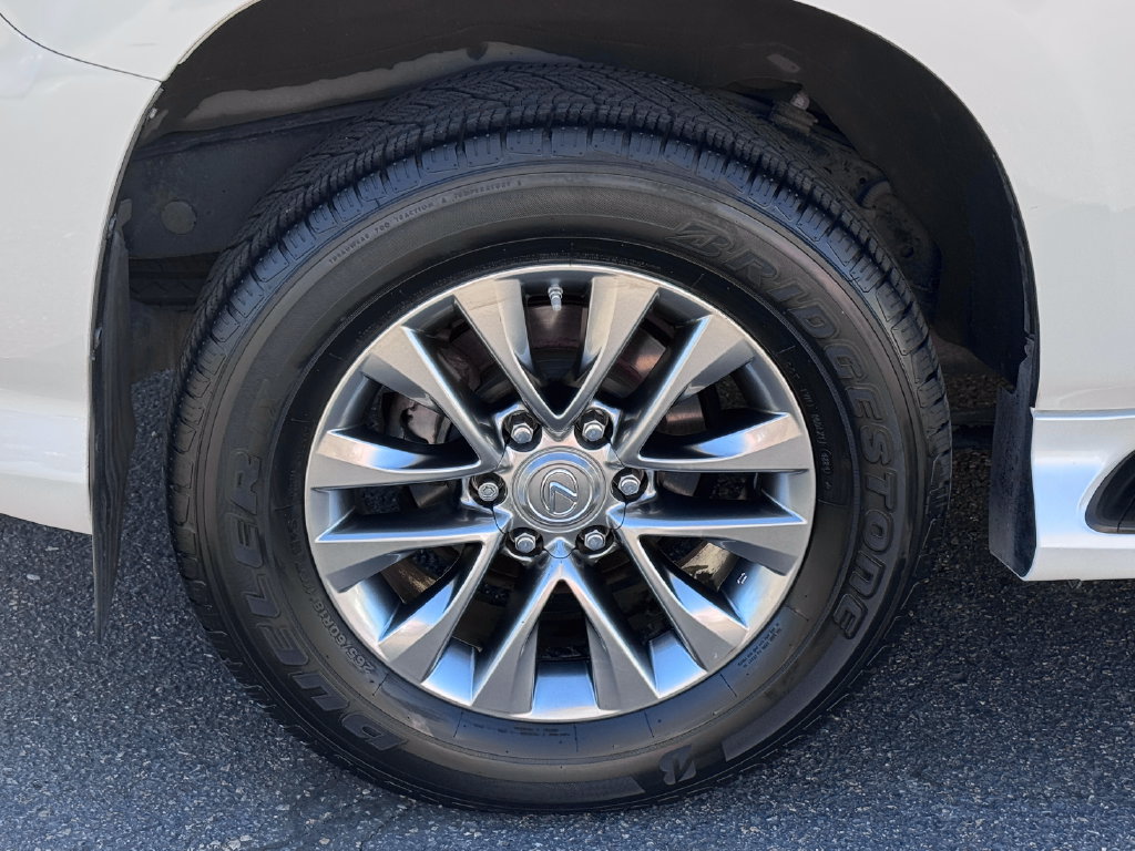 Used 2018 Lexus GX 460 Luxury AWD/4WD image 14