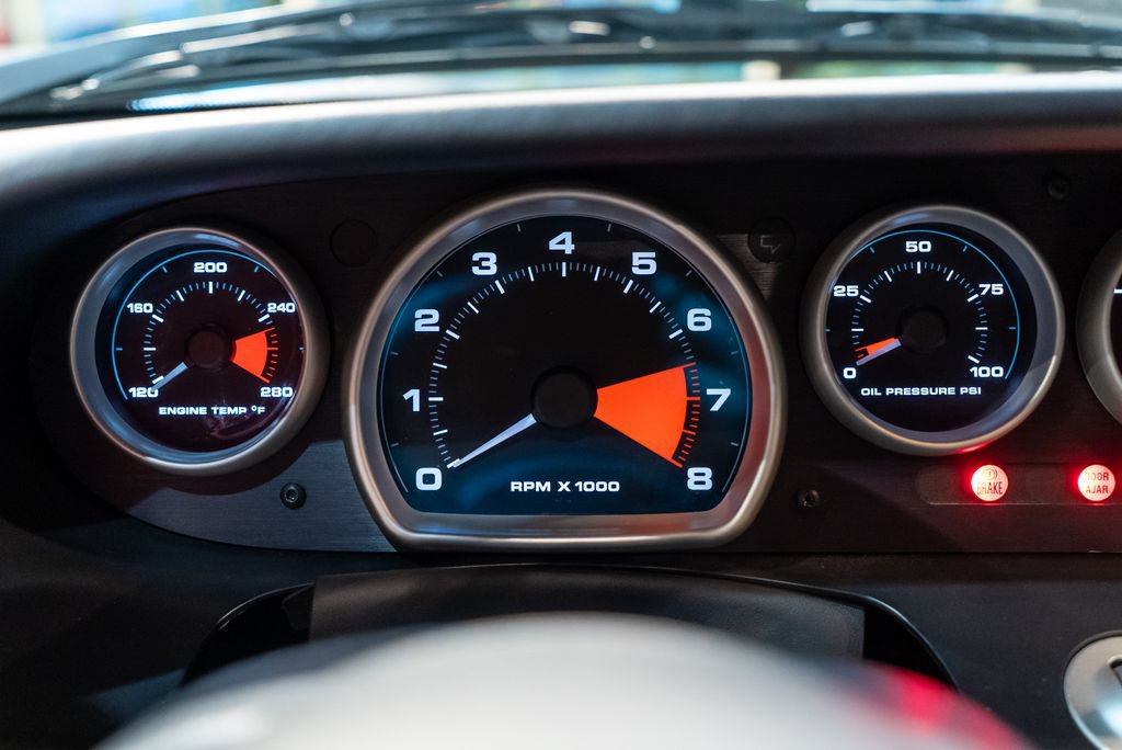 Used 2005 Ford GT RWD image 35