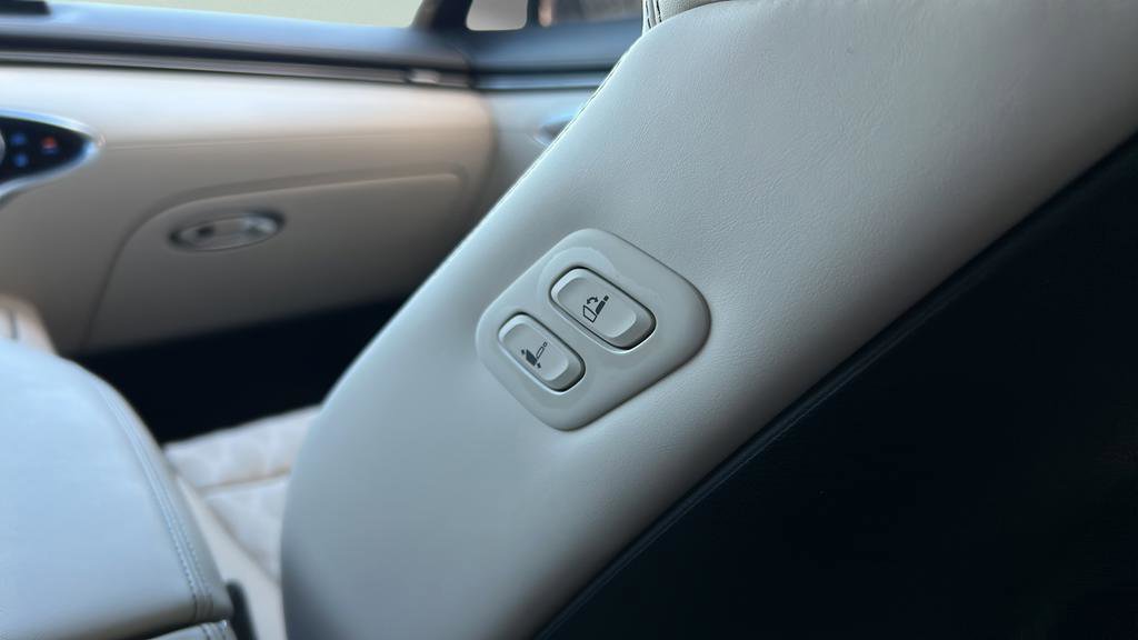 Used 2025 Genesis GV70 3.5T Sport w/ Sport Advanced Package AWD/4WD image 27