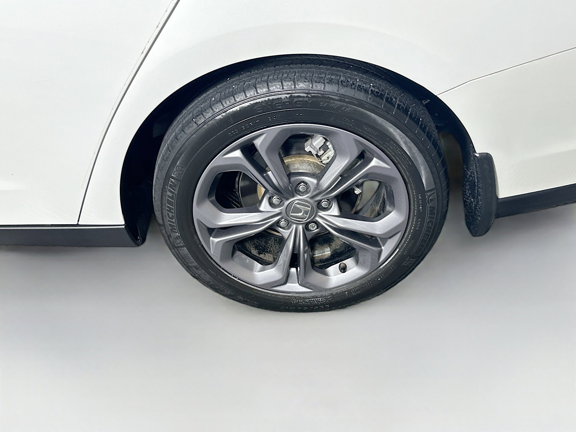 Used 2023 Honda Accord EX image 11
