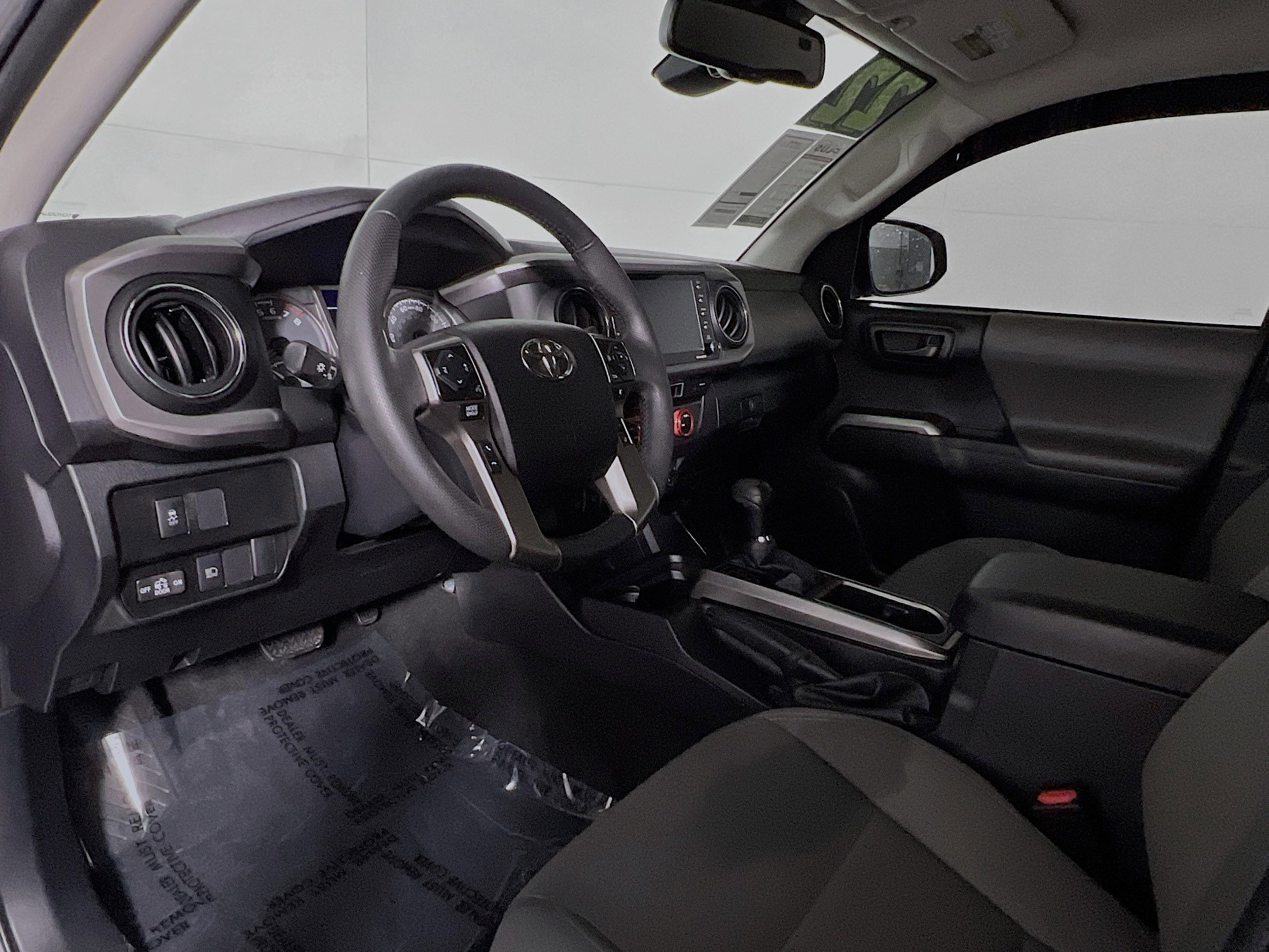 Used 2022 Toyota Tacoma SR5 w/ Technology Package RWD image 30