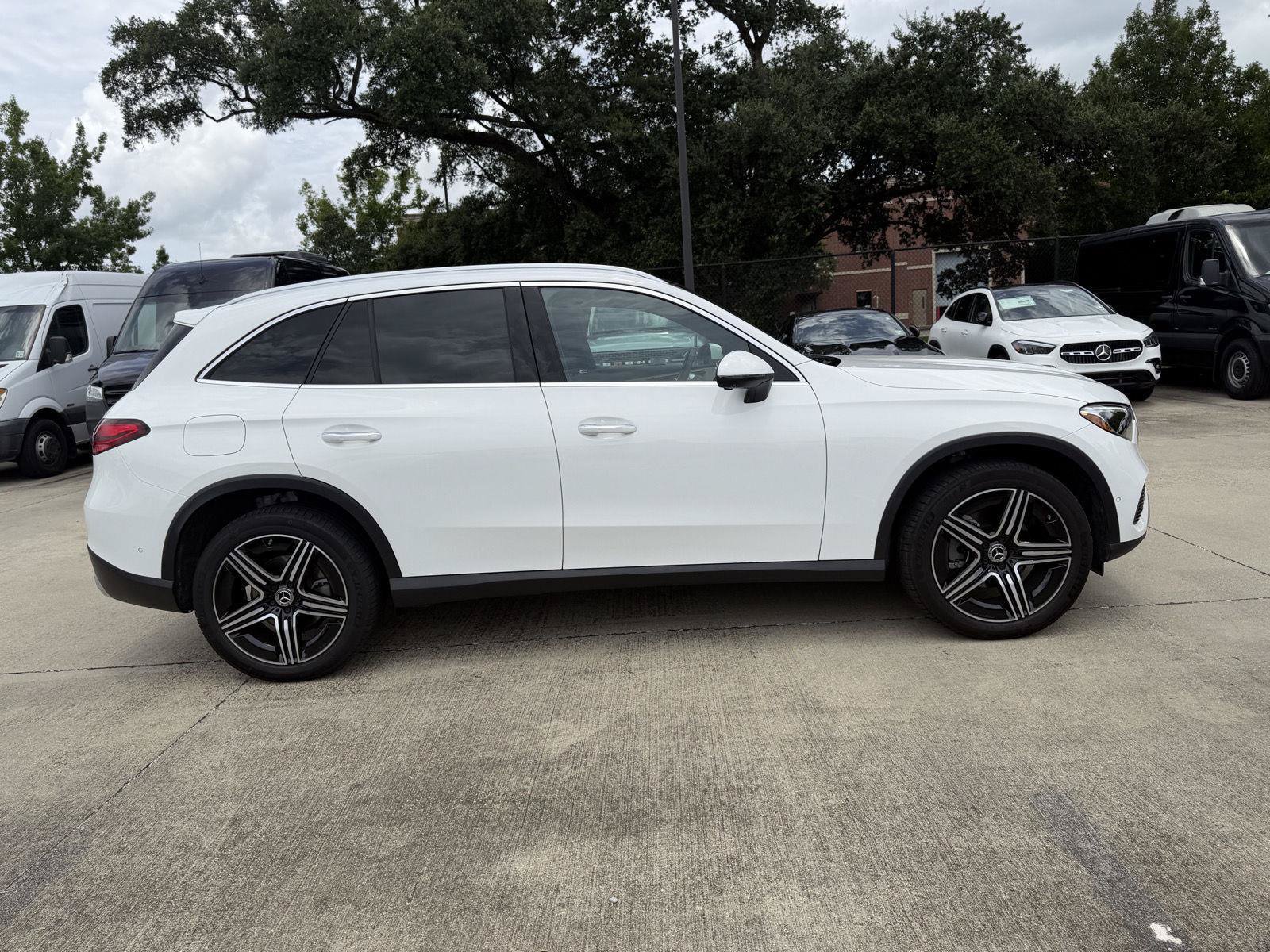 Certified 2026 Mercedes-Benz GLC 300 image 28
