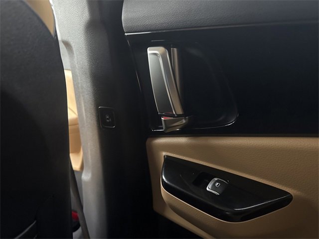 Certified 2024 Kia Carnival EX image 30