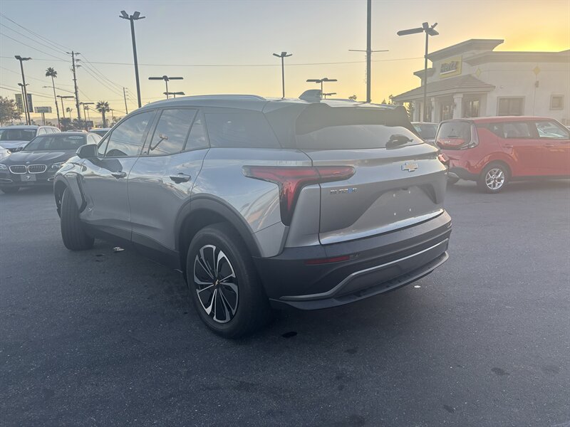 Used 2024 Chevrolet Blazer EV LT AWD/4WD image 4