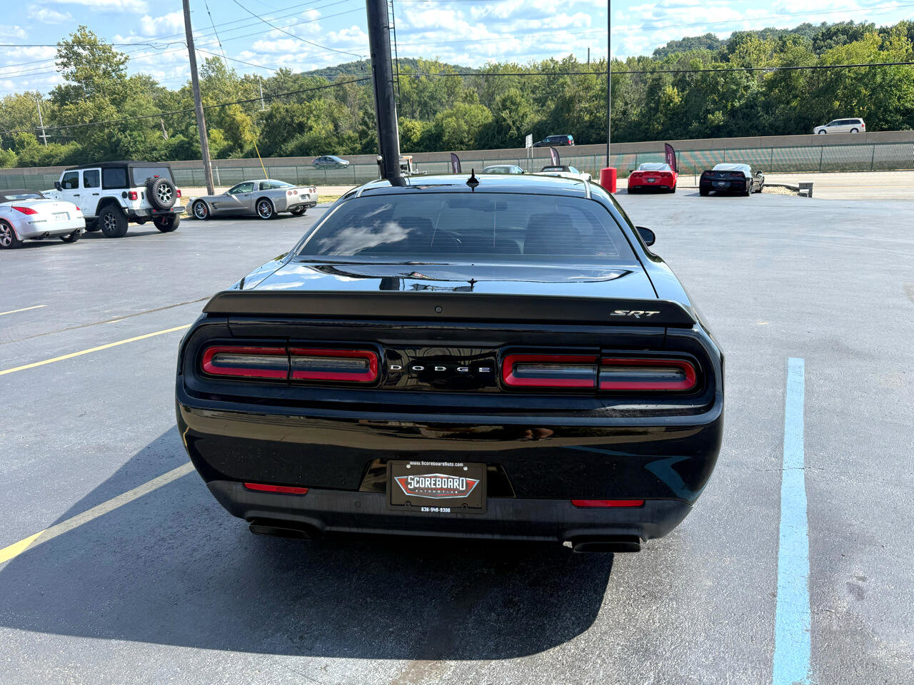 Used 2015 Dodge Challenger SRT Hellcat image 4