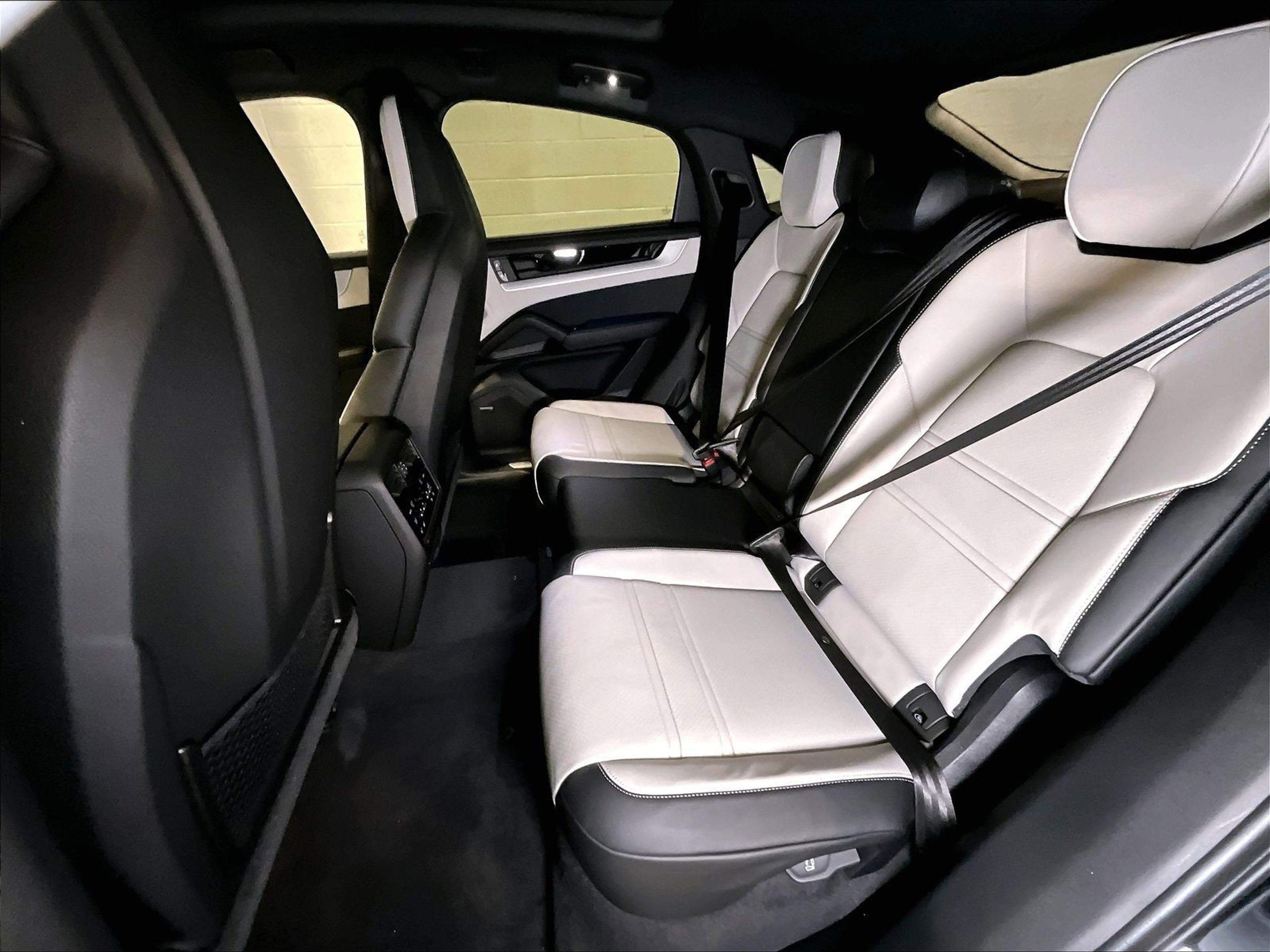 New 2026 Porsche Cayenne E-Hybrid image 20