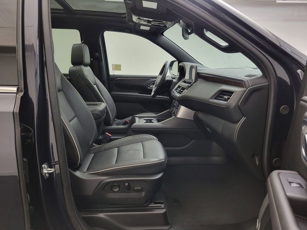 Used 2024 Chevrolet Tahoe Premier AWD/4WD image 26