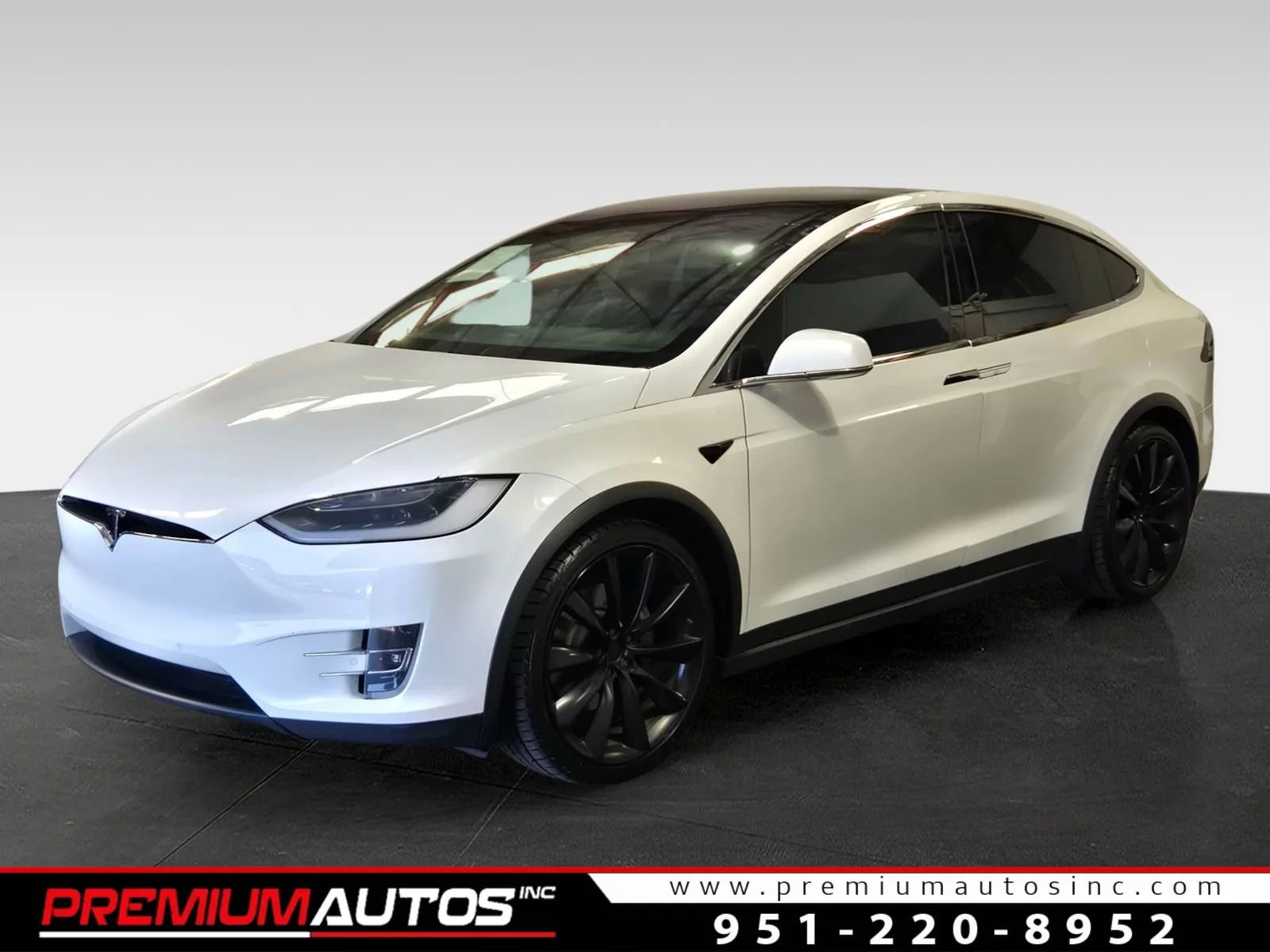 Used 2018 Tesla Model X image 1