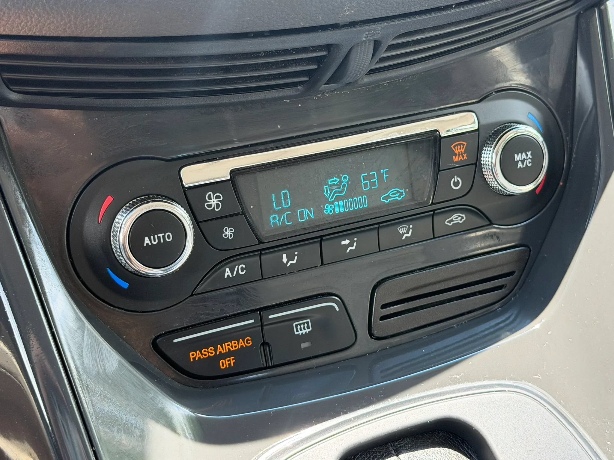 Used 2016 Ford Escape Titanium FWD image 37