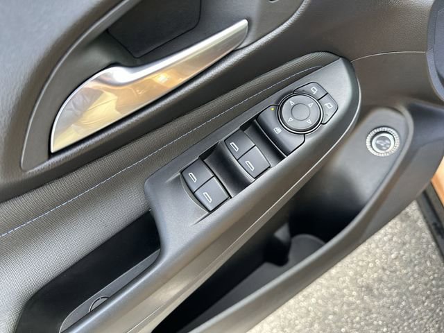 Used 2024 Buick Envista Sport Touring w/ Convenience I Package image 17