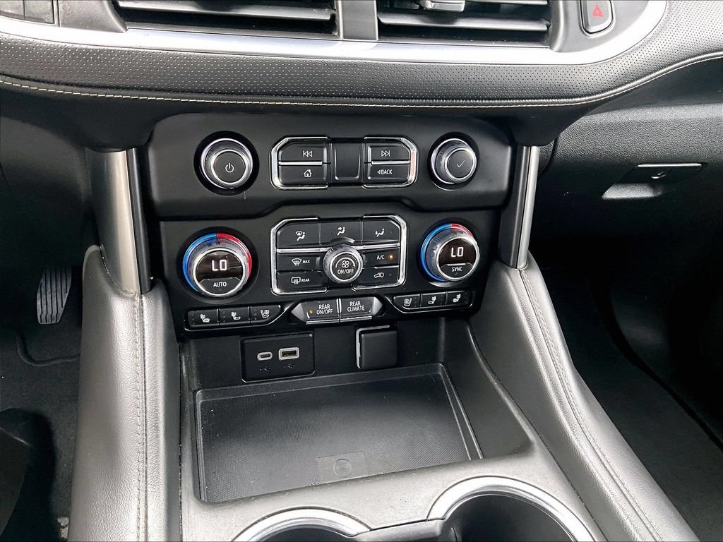 Used 2021 Chevrolet Suburban Premier AWD/4WD image 27