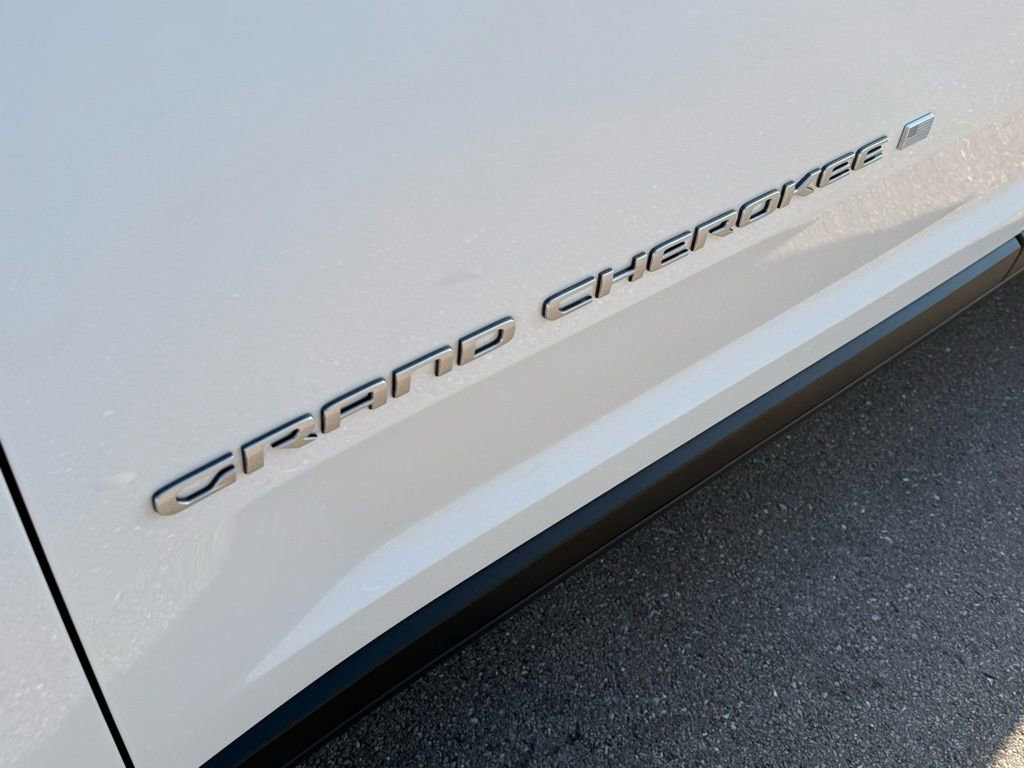 New 2026 Jeep Grand Cherokee Laredo RWD image 29