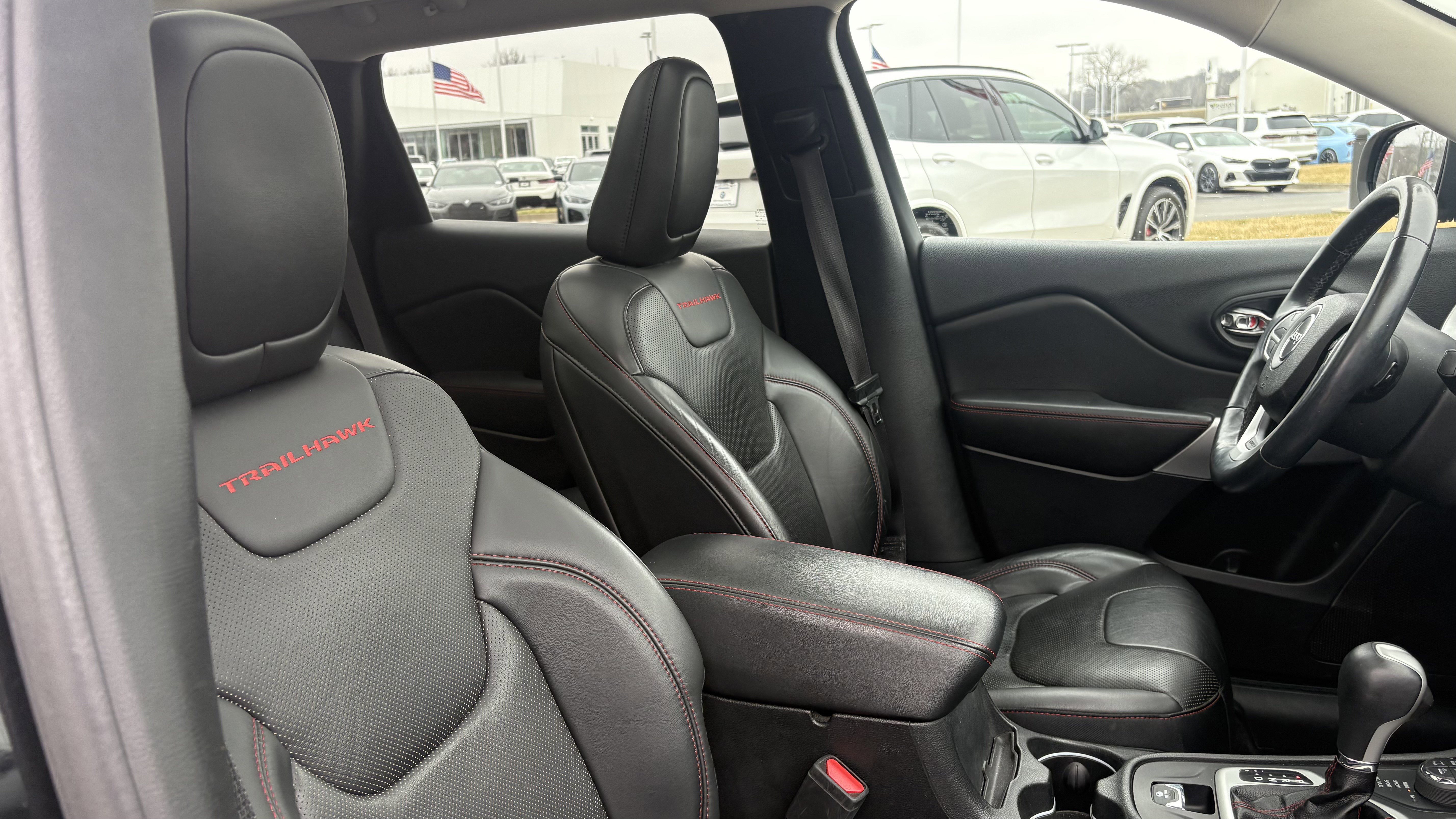 Used 2018 Jeep Cherokee Trailhawk w/ Quick Order Package 27L image 33