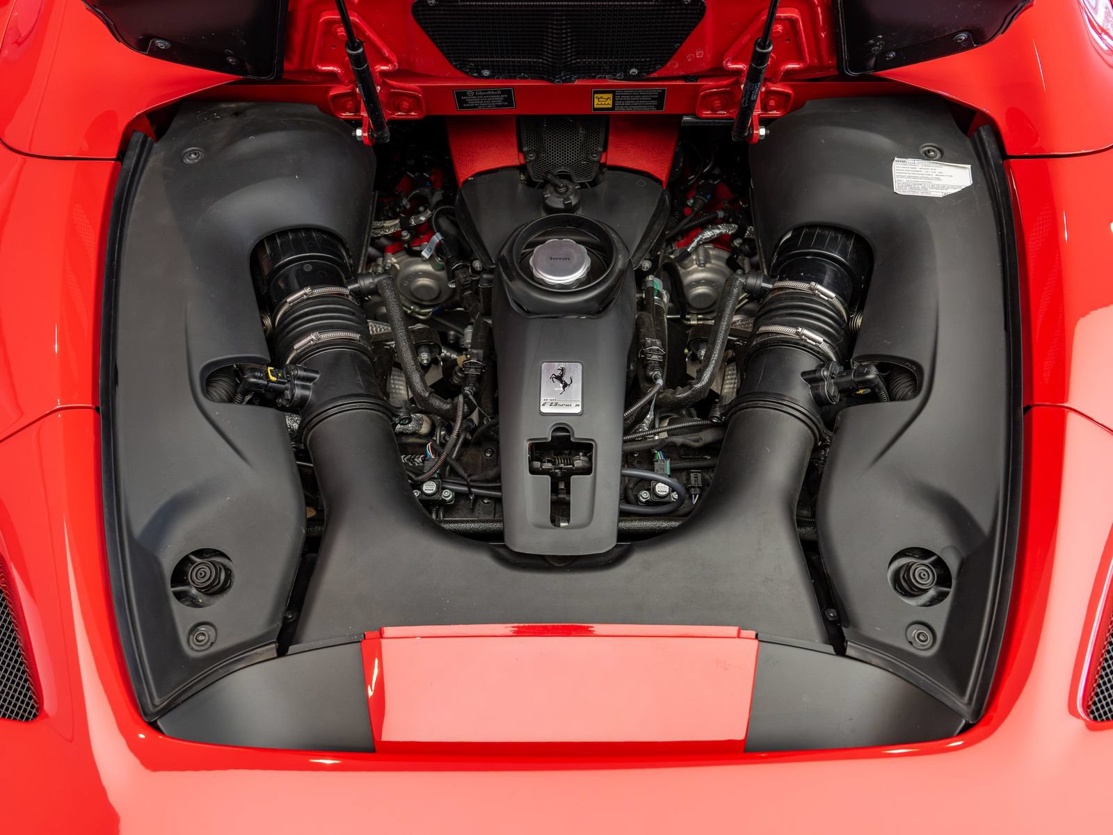 Certified 2021 Ferrari F8 Tributo RWD image 24