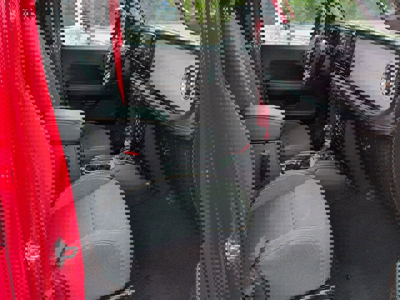 Used 2025 Jeep Wrangler Sahara w/ Safety Group image 25